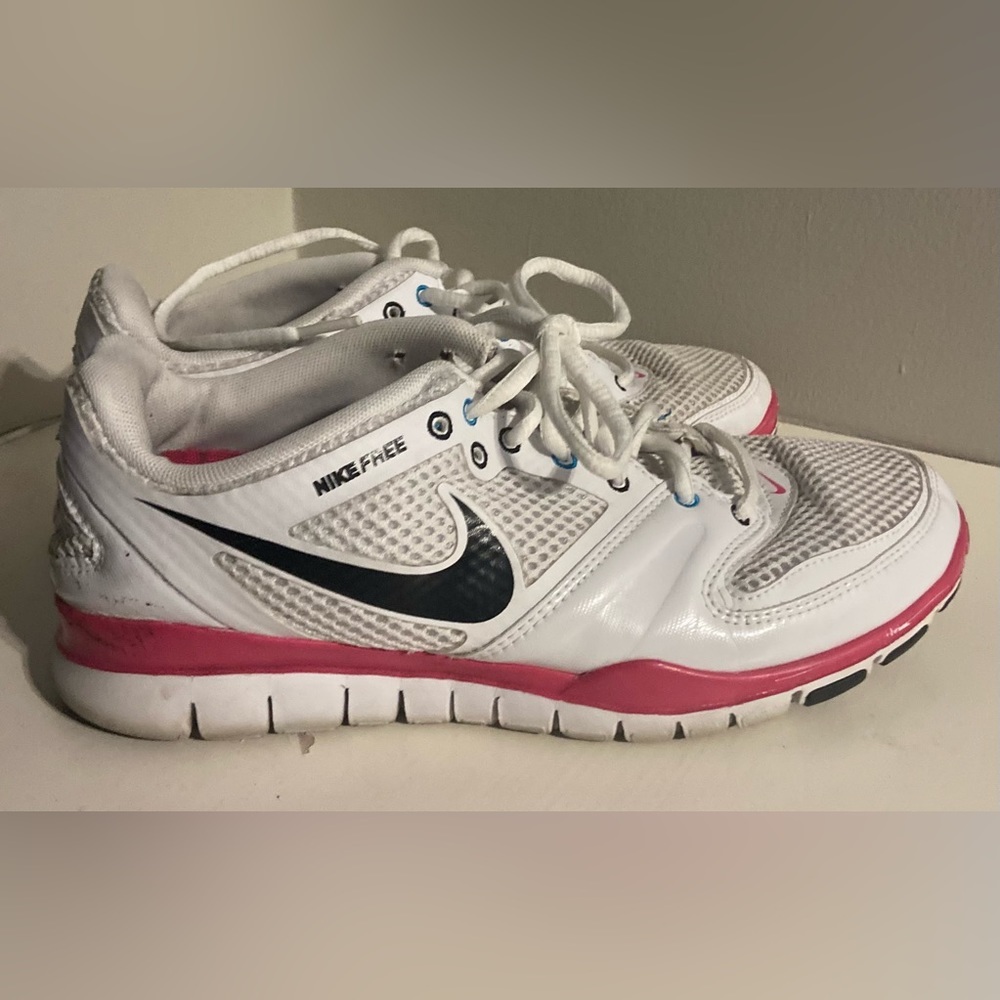 Nike women Hyper TR running shoes.  Size 9.5